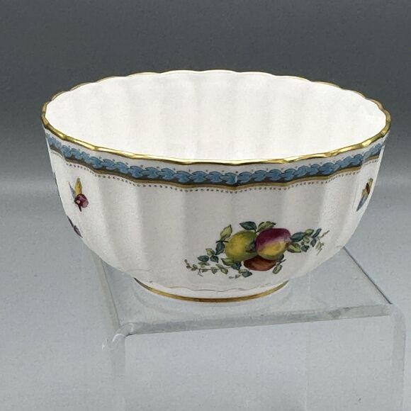 Spode Fine Bone China Trapnell Cranberry Bowl England Disc Blue Laurel Fruit - Picture 2 of 8